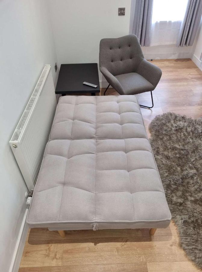 Lmk, Spacious 1 Bedroom Ground Floor Apartment, Ev Charger, Free Parking Wi-Fi, Great Location Belfast Luaran gambar