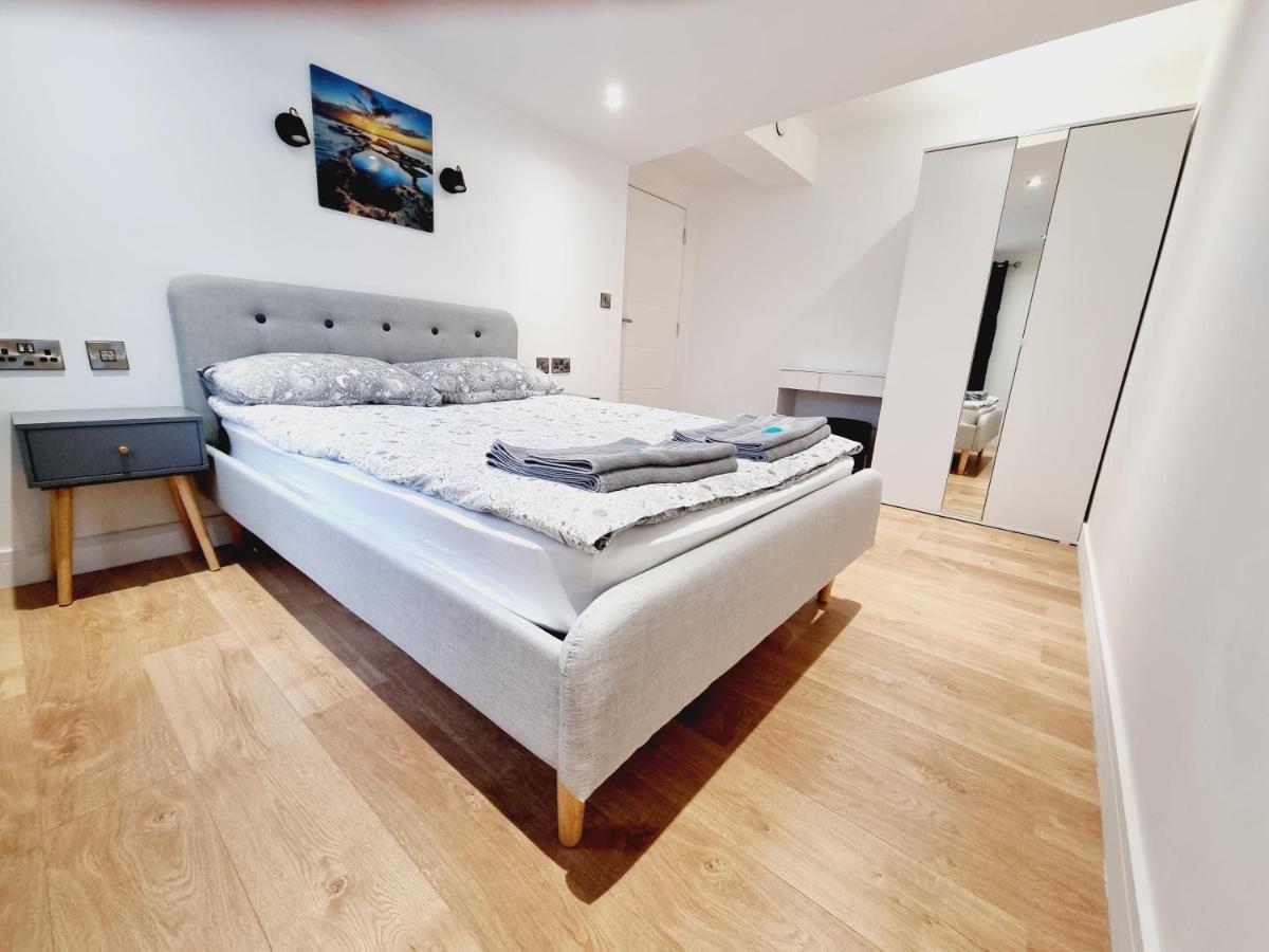 Lmk, Spacious 1 Bedroom Ground Floor Apartment, Ev Charger, Free Parking Wi-Fi, Great Location Belfast Luaran gambar
